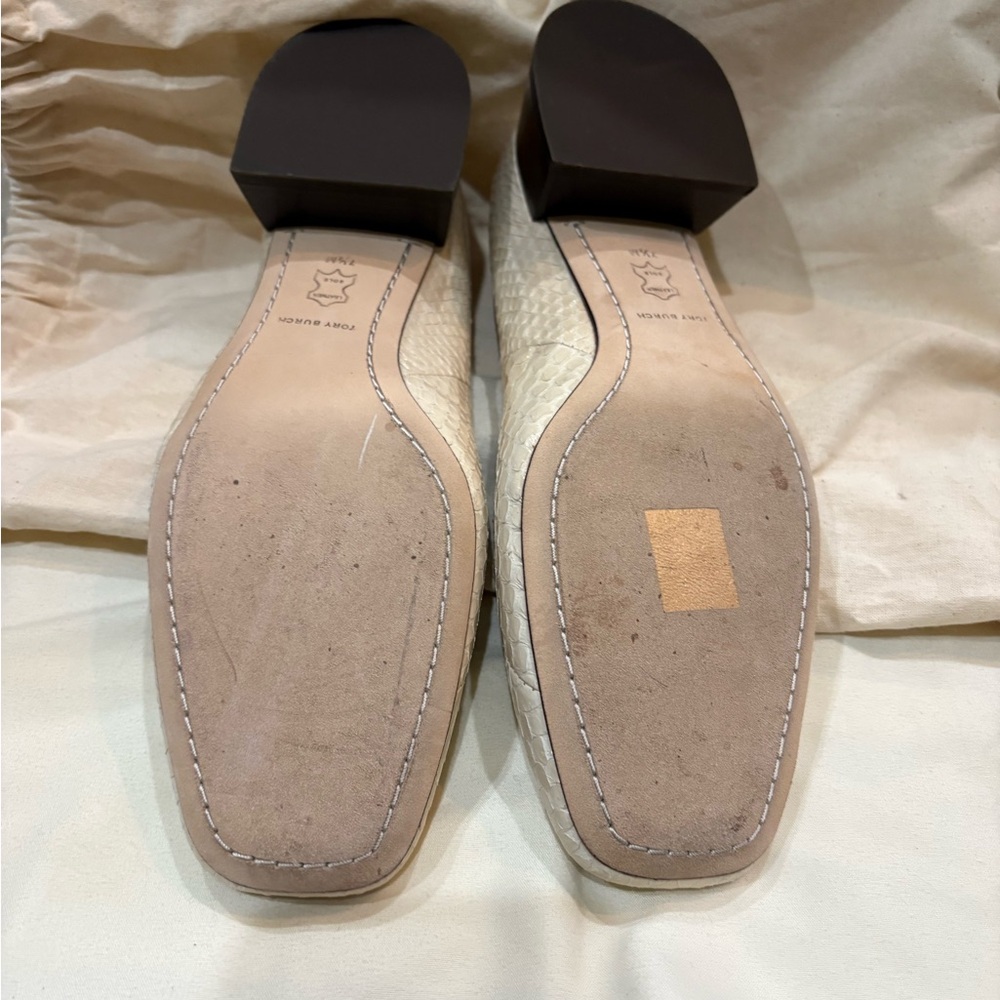 Tory Burch Beige Textured Flats - Picture 4 of 5